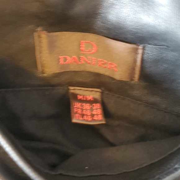 Danier Leather Reversible Jacket - Picture 6 of 8